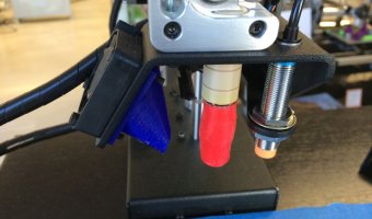 Το αποκλειστικό hotend της Printbot και ο sensor 